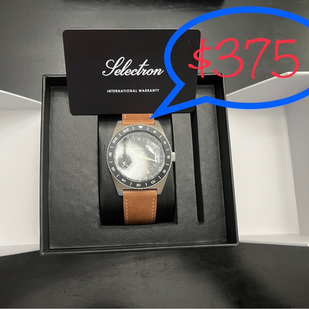 Selectron men watch